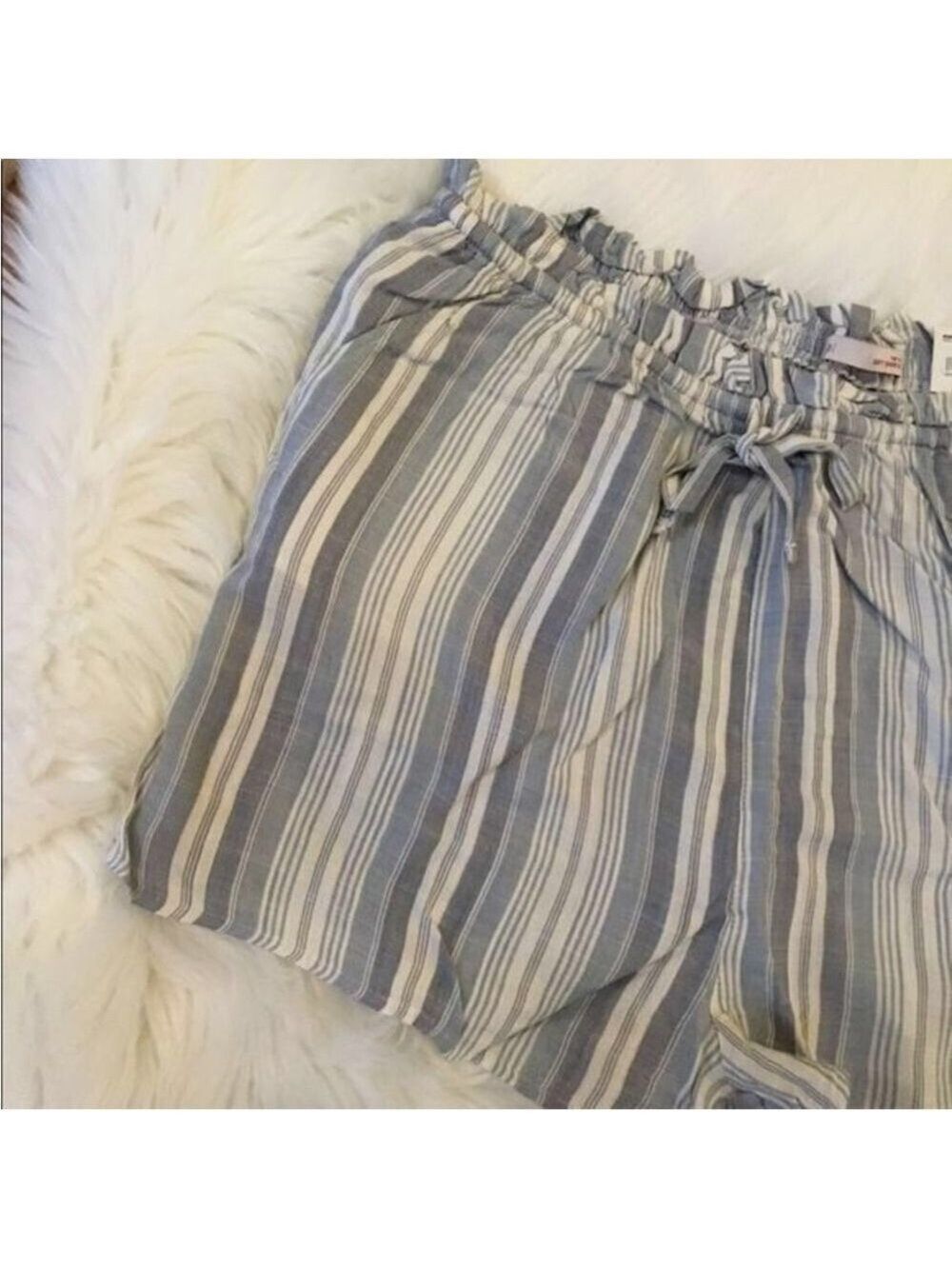 SO striped high rise shorty short Woman’s Juniors size XL blue and white - Picture 11 of 15